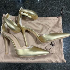 Gianvito Rossi 105 Leather Pump